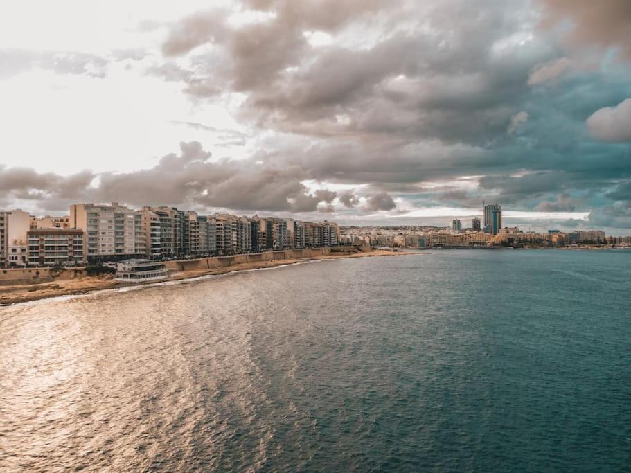 Modern 1br With Private Balcony In St Julians By 360 Estates